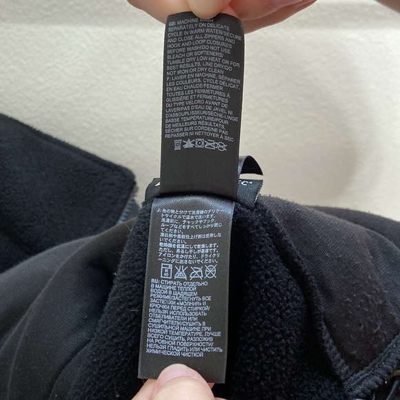 Men’s The North Face black fleece zip up jacket. Polartec recycled. Size medium. - Picture 13 of 16